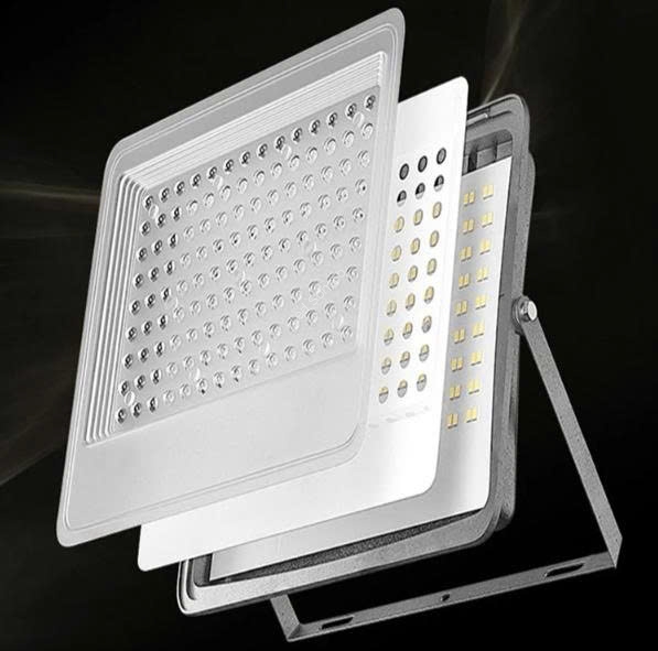 pha_led_khong_kinh_lens_zoom_8