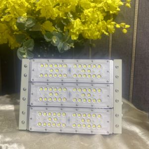 Đèn Pha Sân Bóng 200W